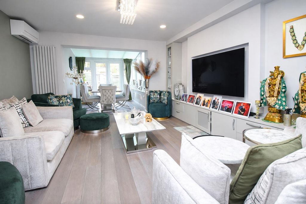 Property photo 2 of 15 5.Png