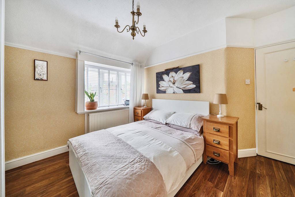 Property photo 2 of 14 Bedroom