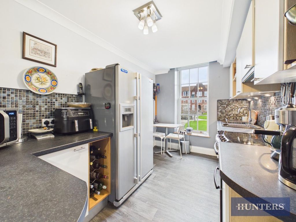 Property photo 2 of 16 Kitchen