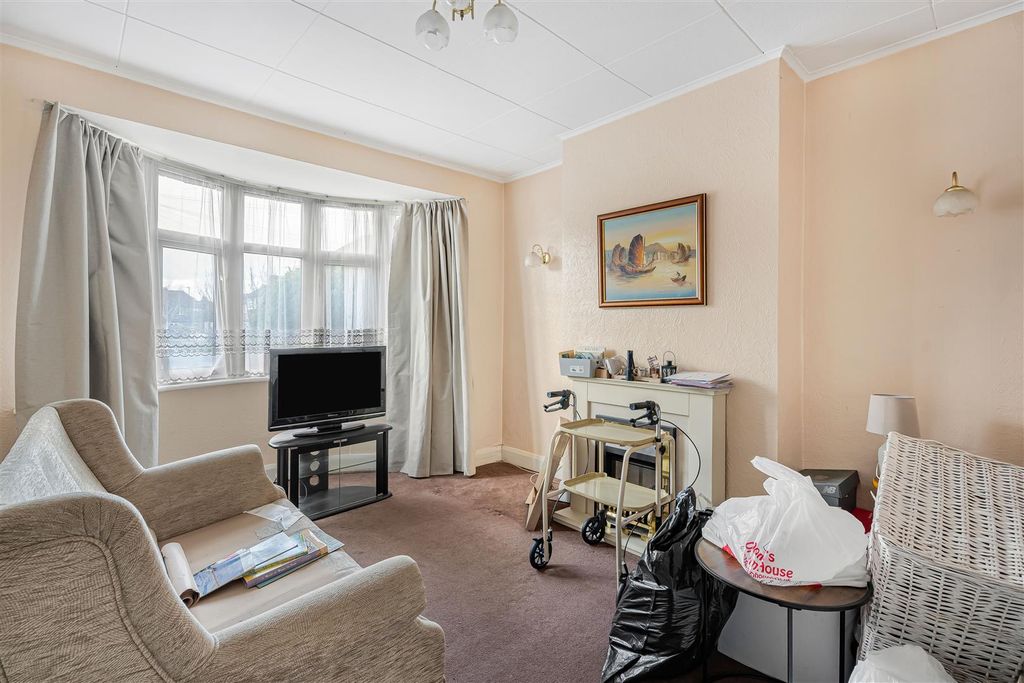 Property photo 2 of 24 9_73723.Jpg