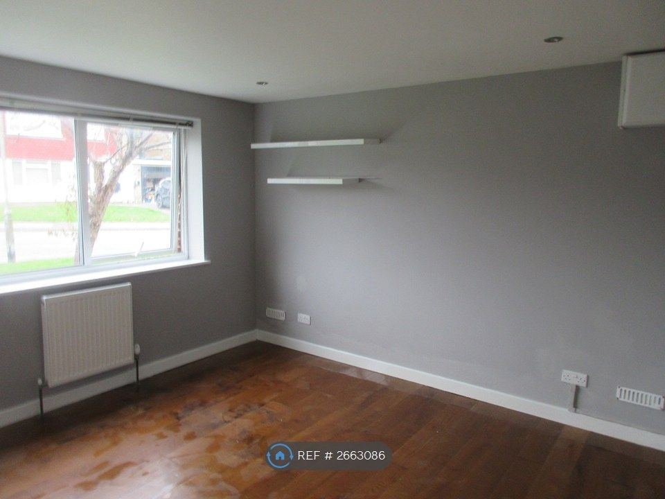 Property photo 2 of 9 Lounge