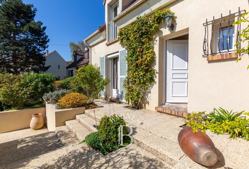 Property photo 1 of 22