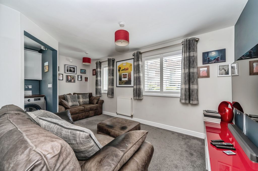 Property photo 3 of 22