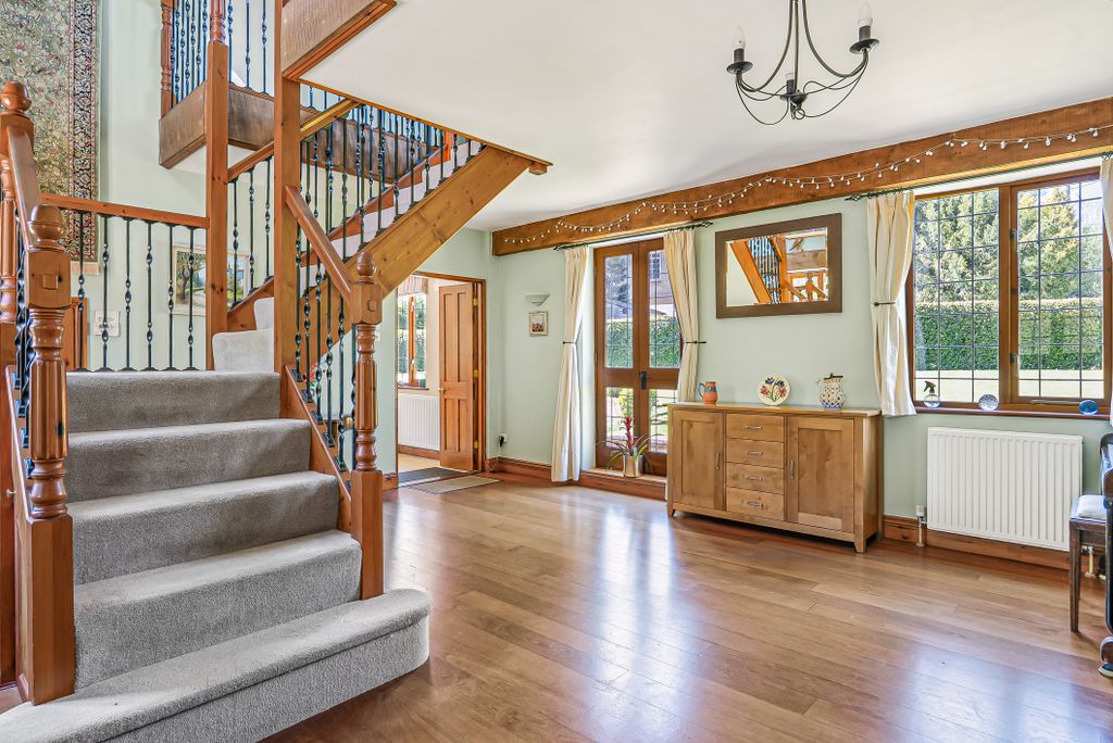 Property photo 2 of 30 4680261
