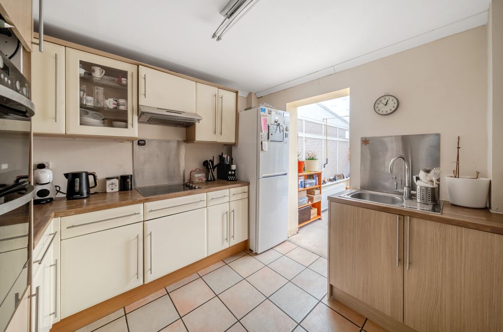 Property photo 2 of 13 Kitchen