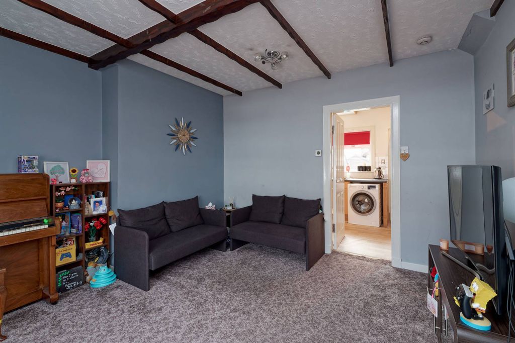 Property photo 3 of 19