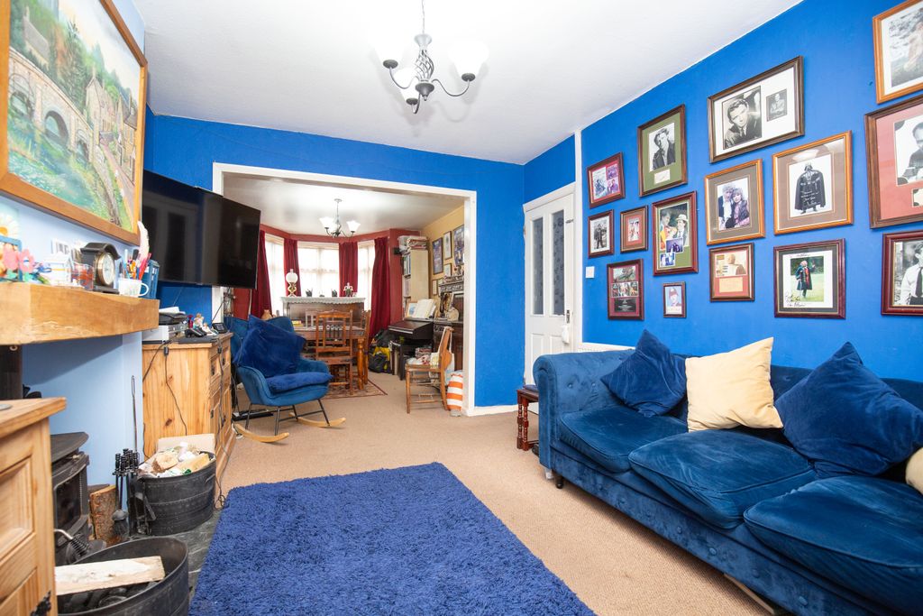 Property photo 3 of 17 Mw-5824