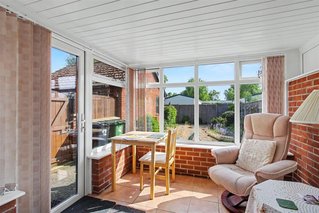 Property photo 2 of 17 Conservatory