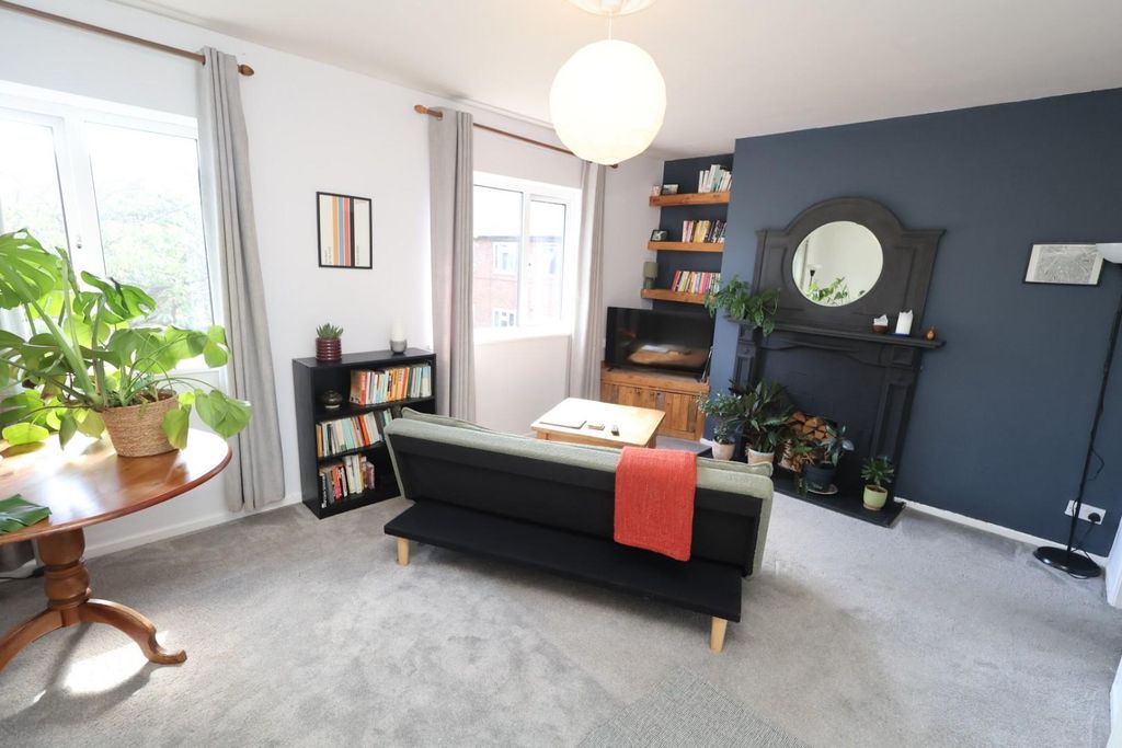 Property photo 3 of 11 8.Jpg