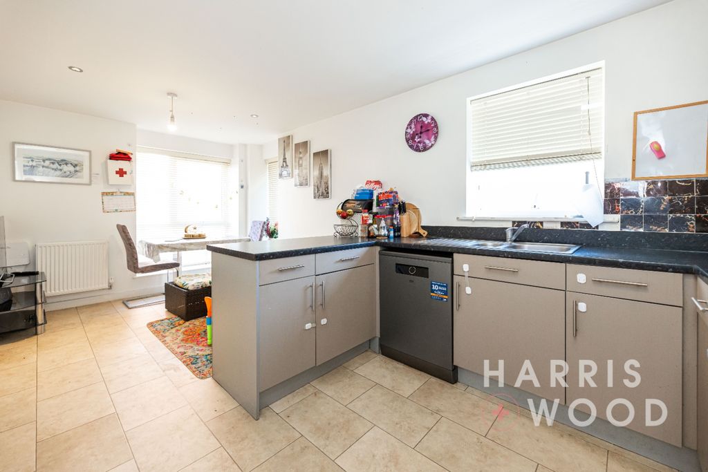 Property photo 2 of 22 4058854