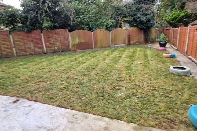 Property photo 2 of 19 Aberc  Garden  (1).Jpg
