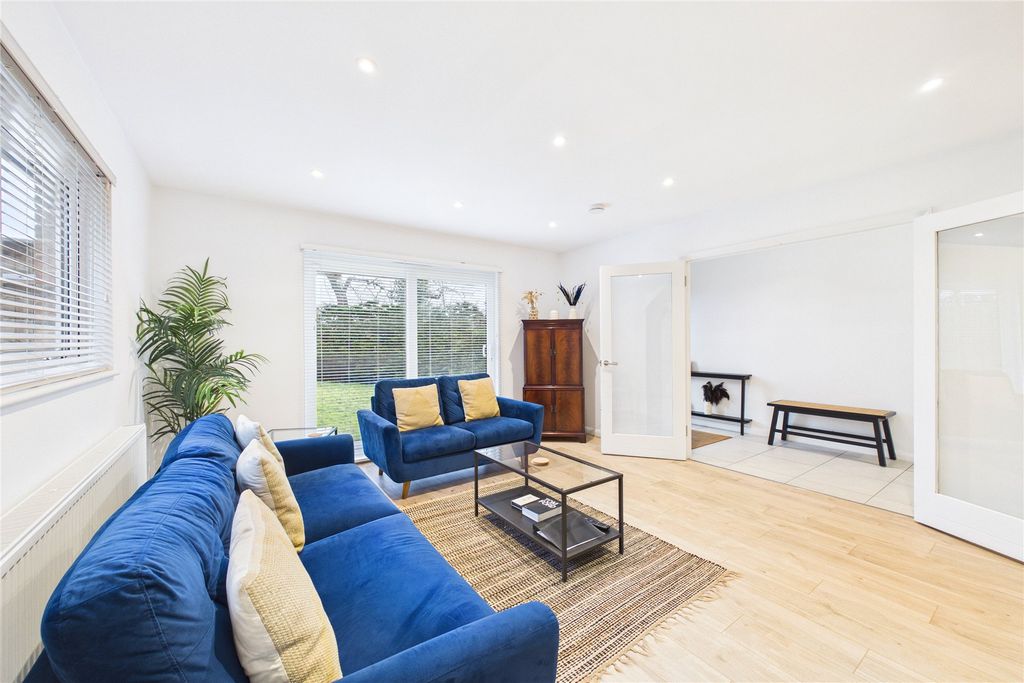 Property photo 1 of 12 Picture No. 17