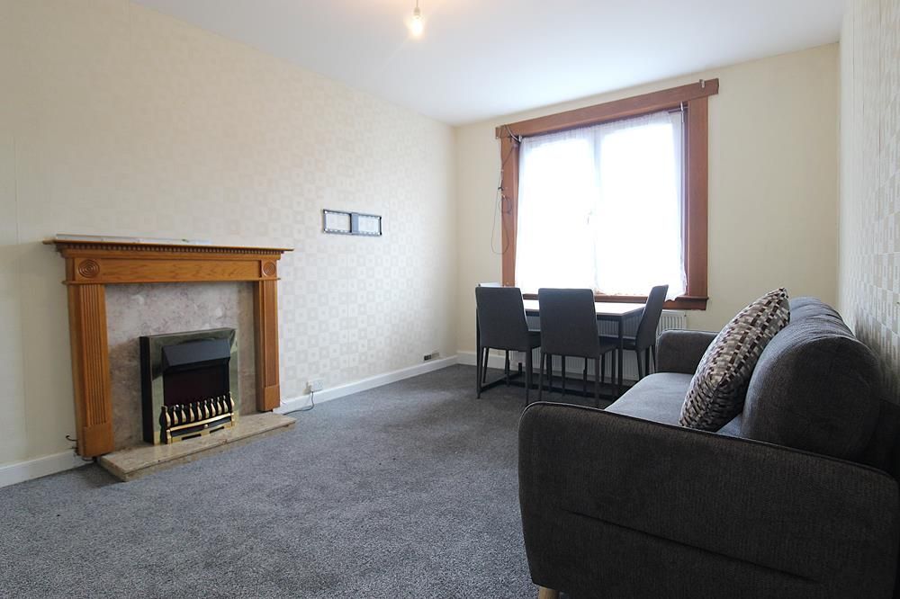 Property photo 2 of 7 Lounge Alt
