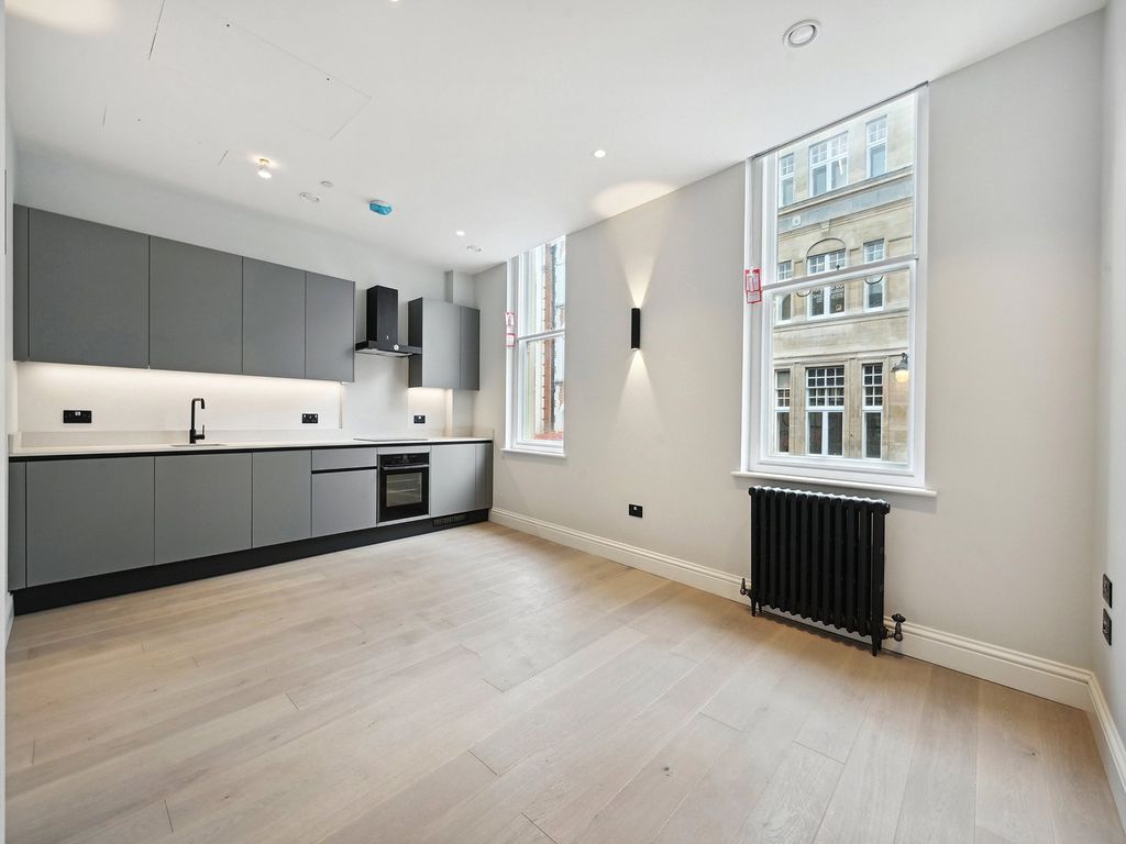 Property photo 1 of 11 Shaftesbury Avenue
