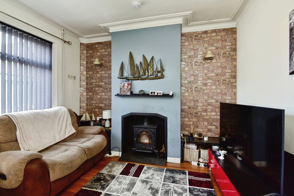 Property photo 2 of 13 Pbox-Img.Jpg