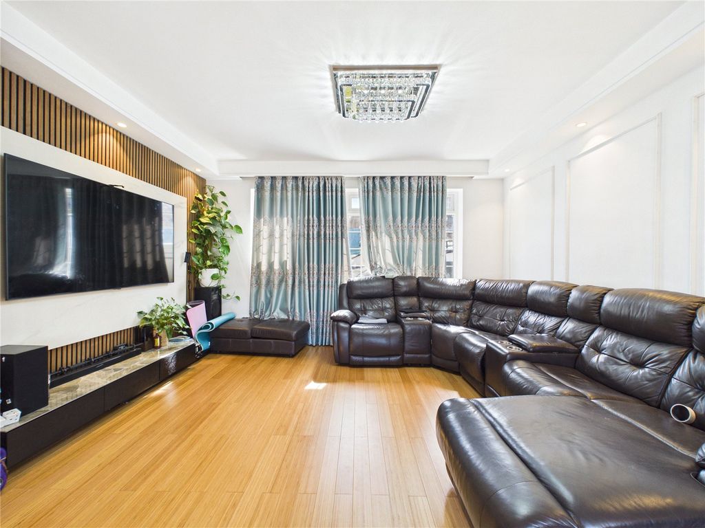 Property photo 1 of 27 Picture No. 13