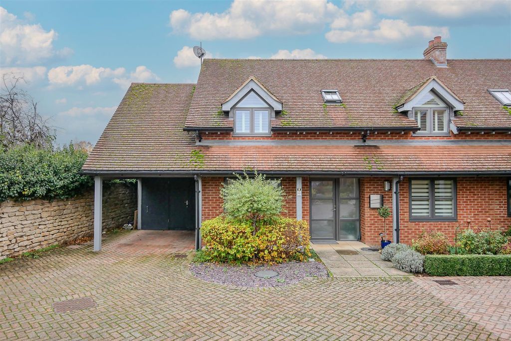 Property photo 1 of 19 Approach