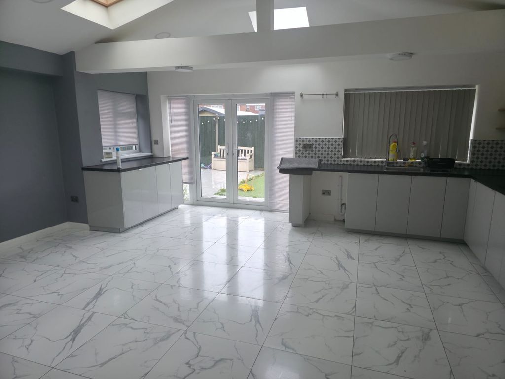 Property photo 2 of 16 Gallery