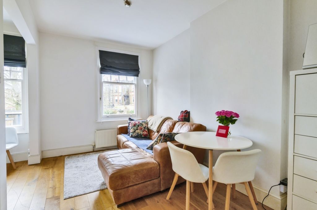 Property photo 2 of 6 807668 (4)