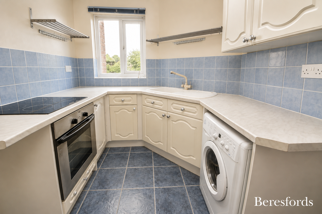 Property photo 3 of 5 Kitchen