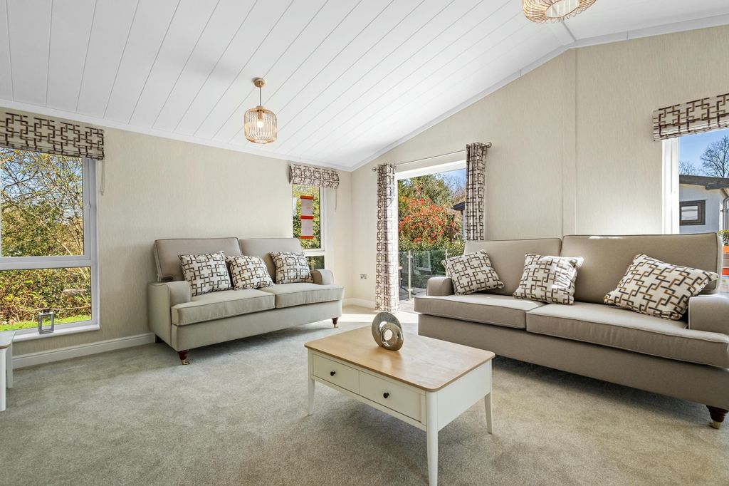 Property photo 3 of 12 A25A69Fe3099F748158d2Deb48059Bd9A8Ca3Ba637c5E65615