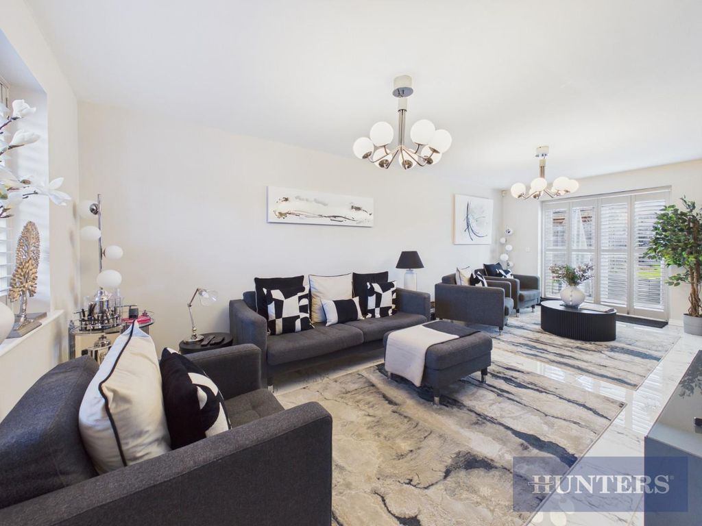 Property photo 3 of 18 Cam05316G0-Pr0386-Still011.Jpg