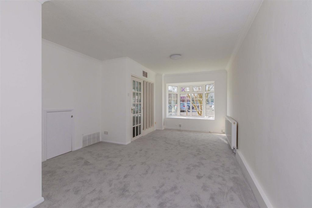 Property photo 2 of 16 16 Cardinals Walk-7.Jpg