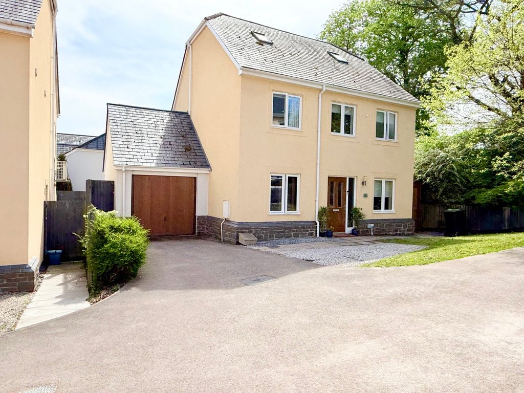 Property photo 1 of 25