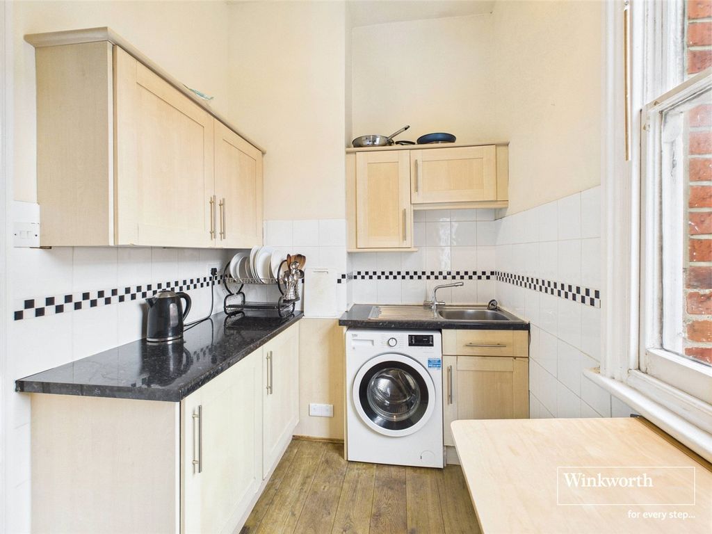 Property photo 3 of 8 Picture No. 34