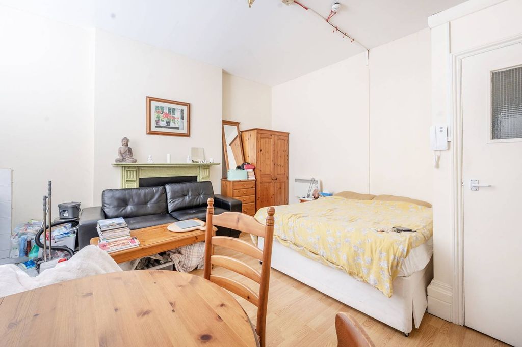 Property photo 3 of 3