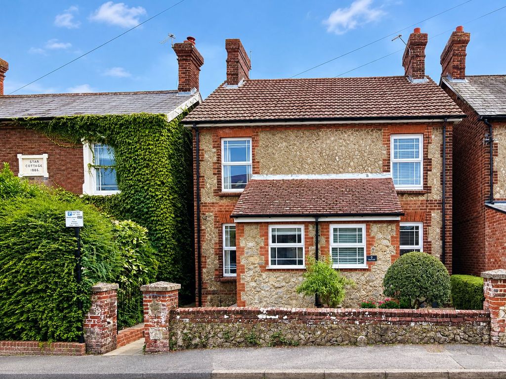 Property photo 1 of 12