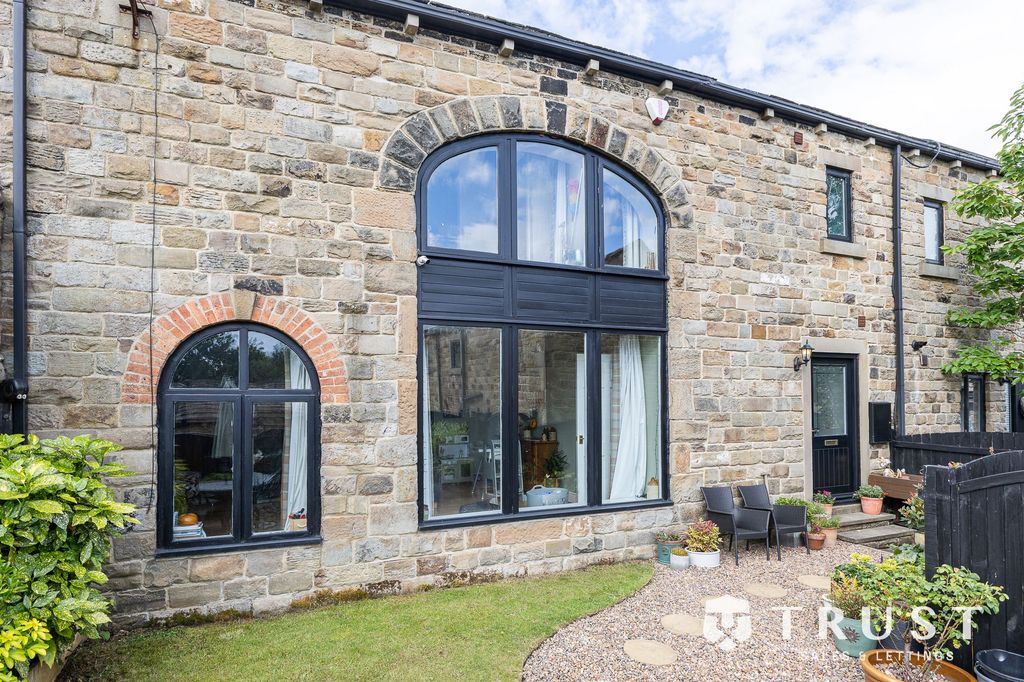 Property photo 1 of 50