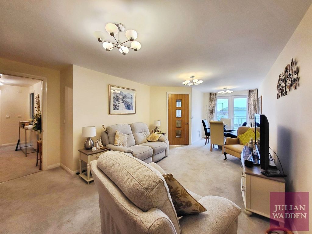 Property photo 3 of 16 Picture 3