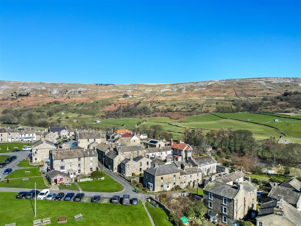 Property photo 1 of 10 Reeth3.Jpg