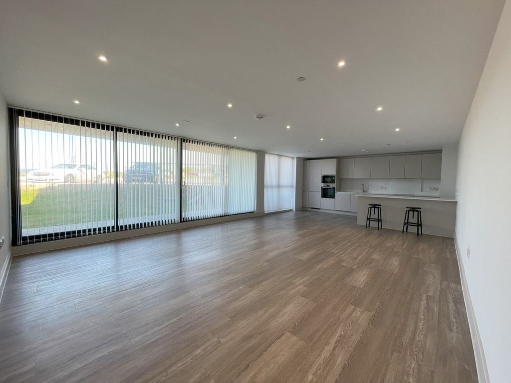 Property photo 3 of 17 Open Plan Porthcawl Cf36