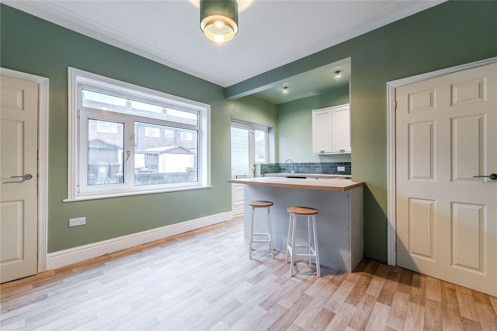 Property photo 3 of 11 Dining Kitchen