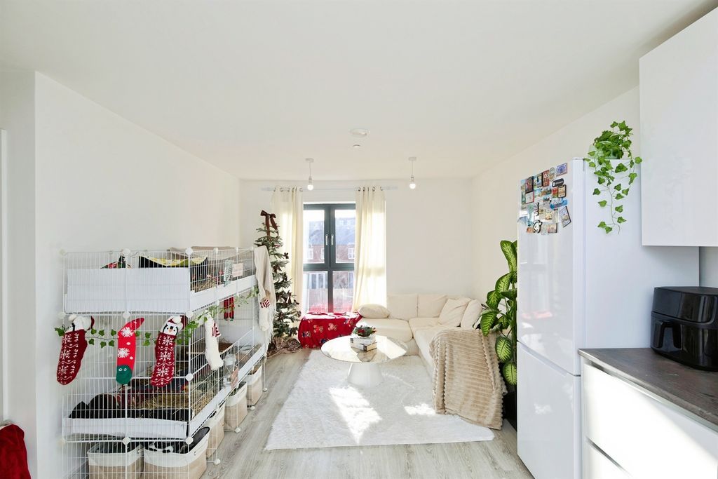 Additional image 7 of 1 bed flat for saleSylvester Close, Derby DE1