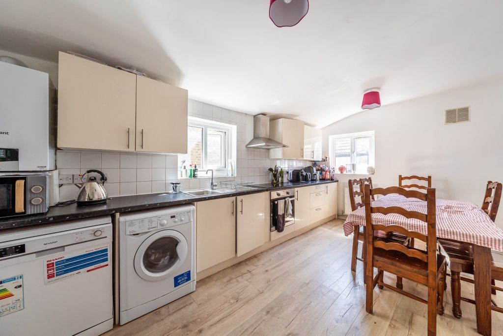 Property photo 1 of 16 14