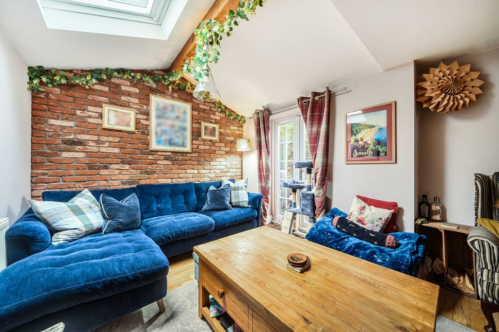 Property photo 2 of 14 Picture No. 05