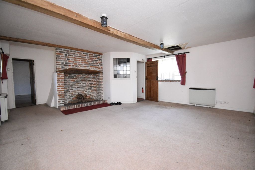 Property photo 3 of 9