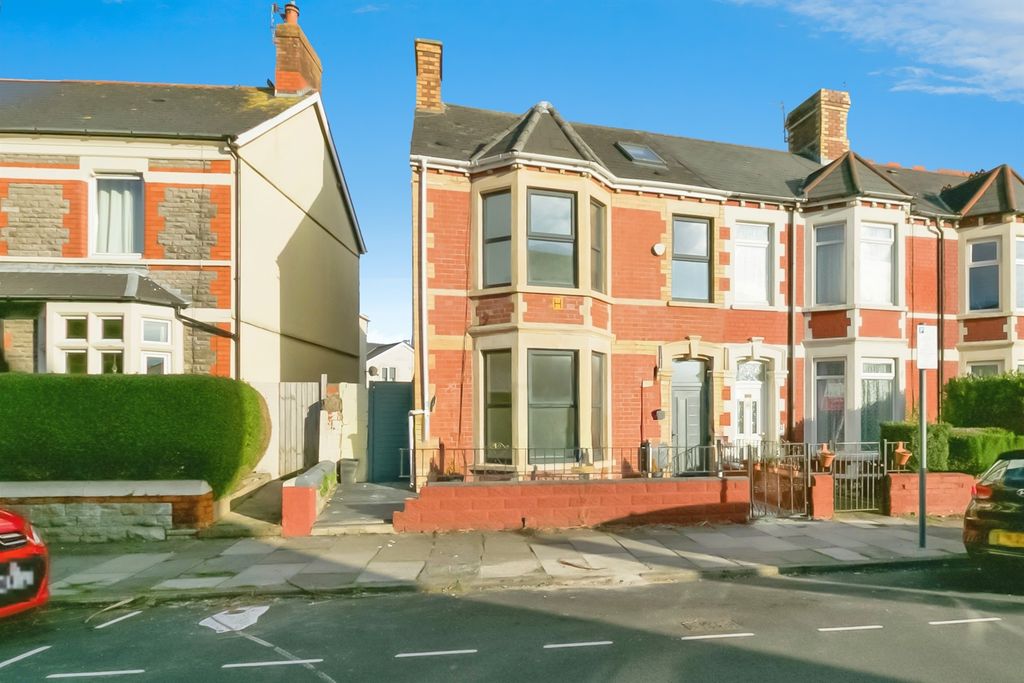 Property photo 1 of 17