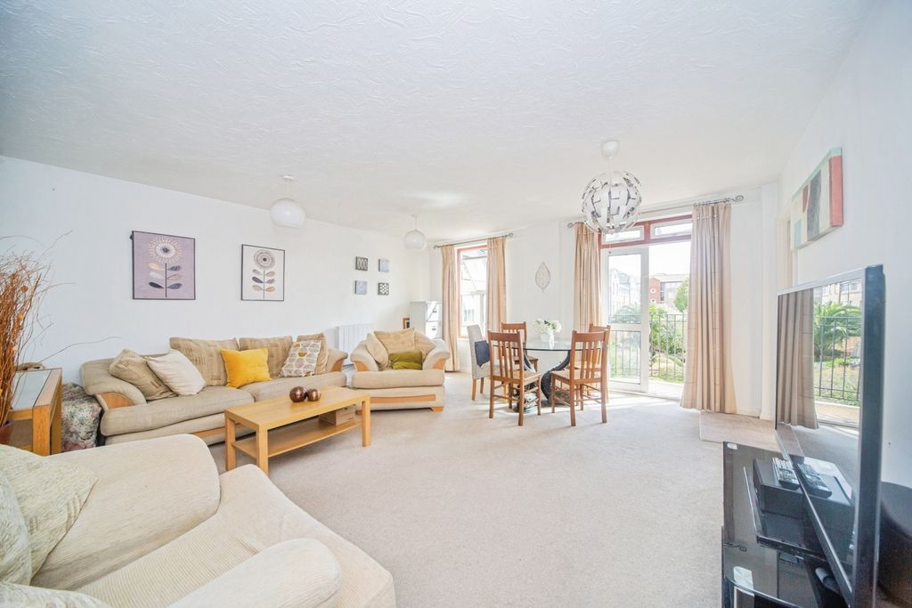 Property photo 2 of 12 Pbox-Img.Jpg