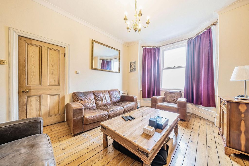 Property photo 2 of 13