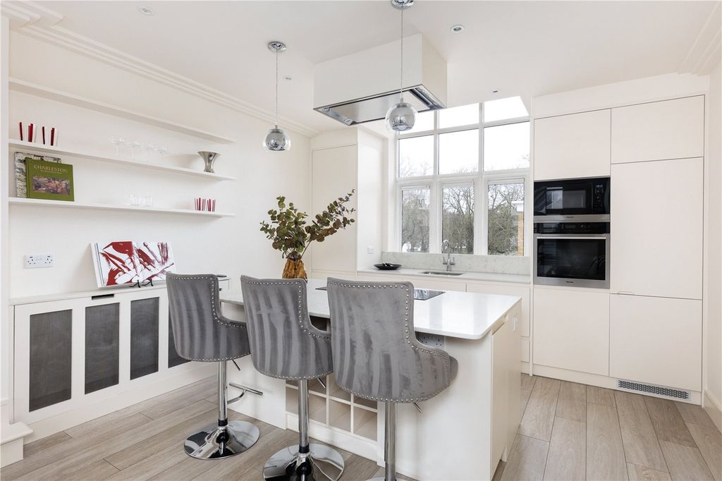 Property photo 2 of 10 Picture No. 05