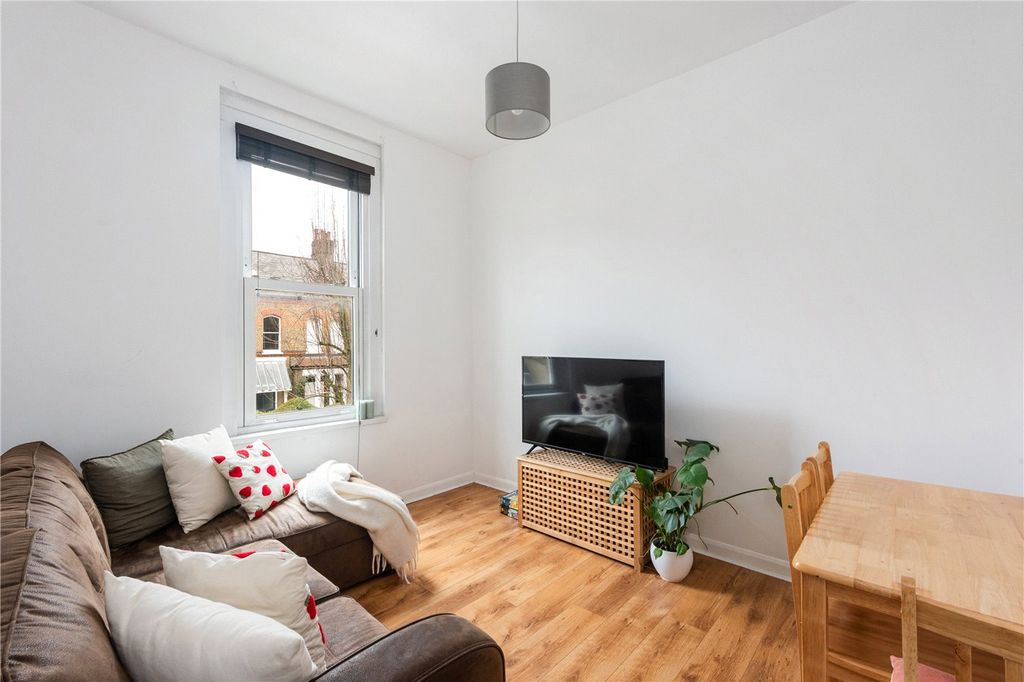 Property photo 2 of 12 Picture No. 09