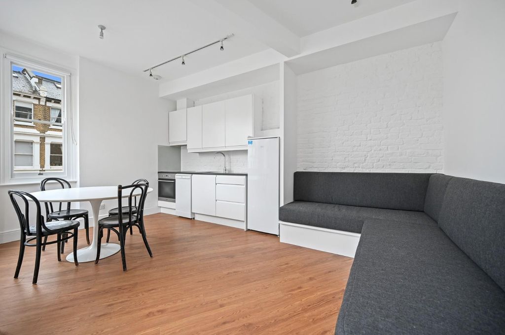 Property photo 3 of 11 Bcfbl - Addison Gardens - Reception Kitchen (4).J