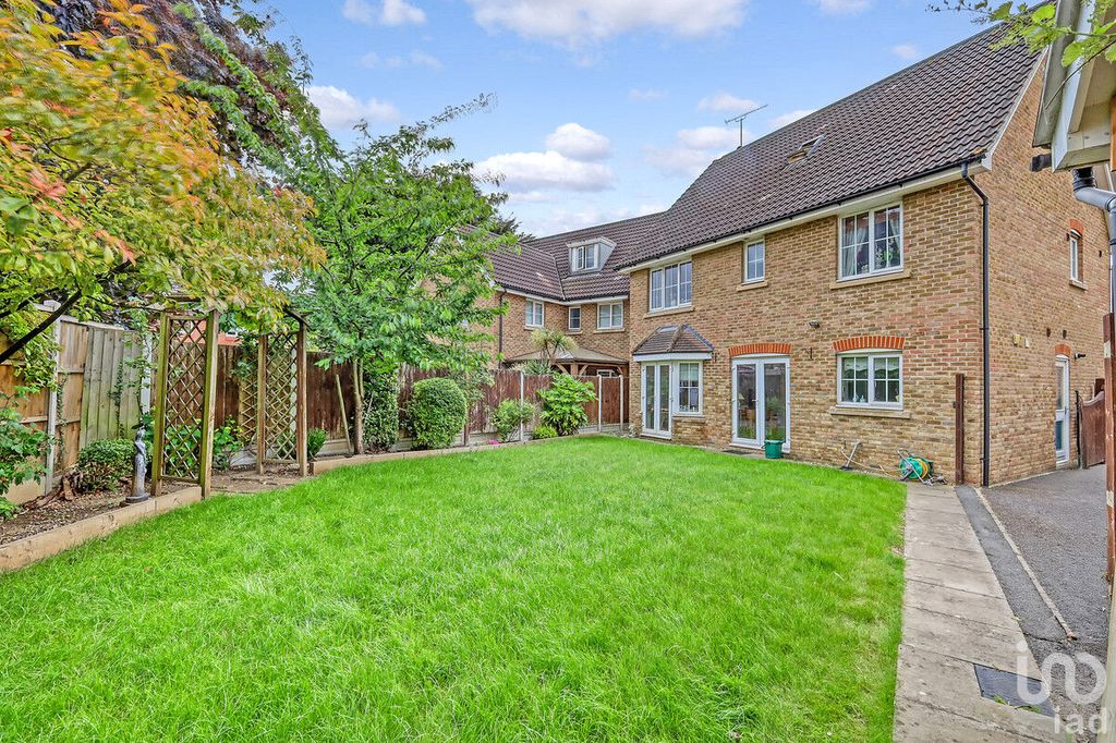 Property photo 1 of 26