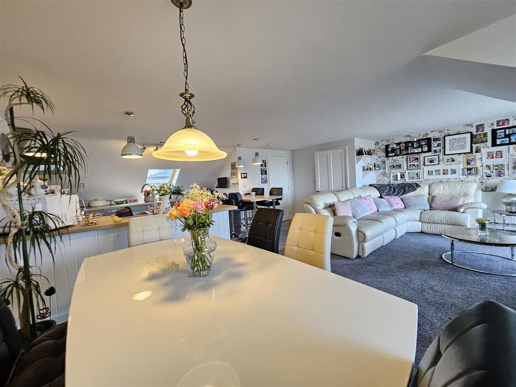 Additional image 17 of 3 bed flat for saleLamorne Close, Perranporth TR6
