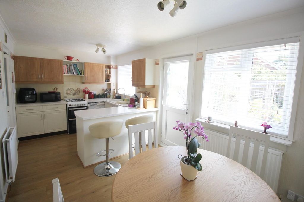 Property photo 2 of 13 Kitchen Diner 2.Jpg