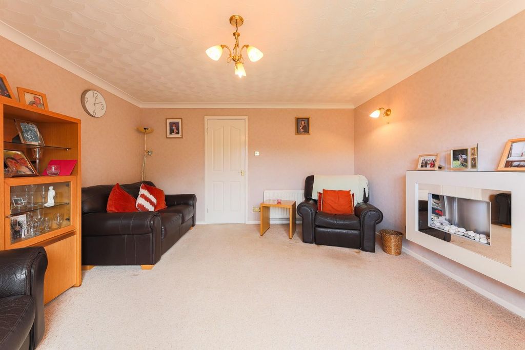 Property photo 3 of 12 Living Room